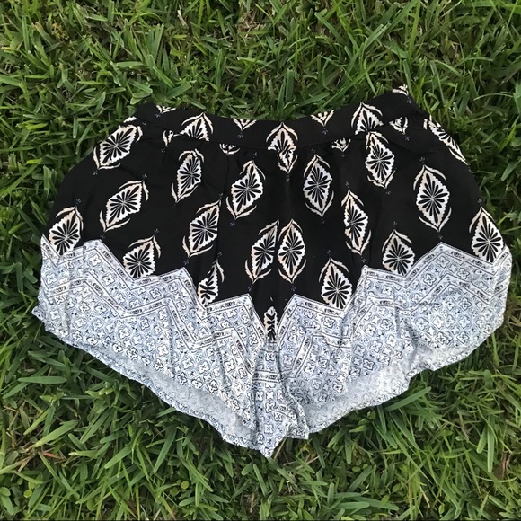 NWOT Abercrombie Shorts - Picture 5 of 6